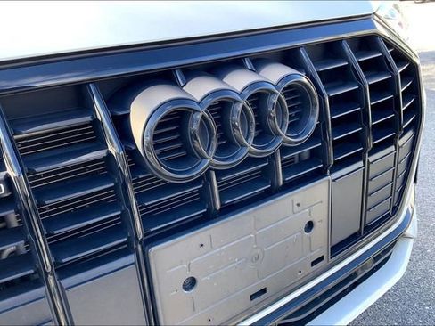 Used 2024 Audi Q3 2.0T Premium image 31