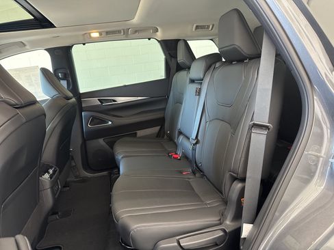 Certified 2026 INFINITI QX60 Luxe w/ Cargo Package AWD/4WD image 27