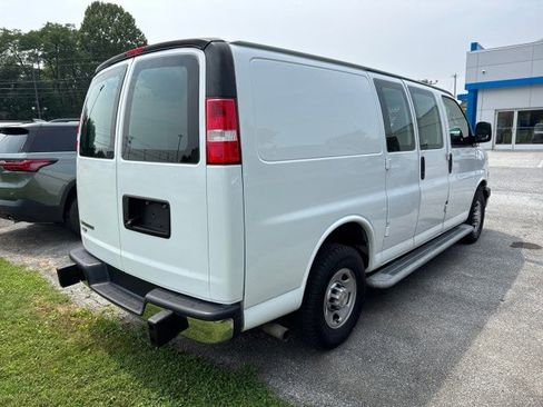 Used 2020 Chevrolet Express 2500 w/ Driver Convenience Package image 4