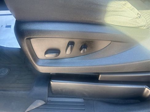 Used 2019 GMC Sierra 1500 SLE w/ SLE Value Package image 16