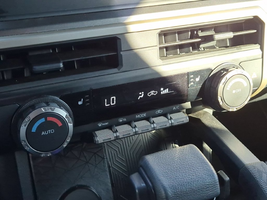 Used 2026 Toyota Tacoma TRD Off-Road AWD/4WD image 24
