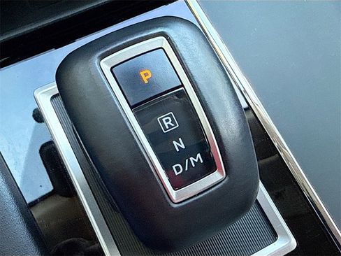 Used 2024 Mitsubishi Outlander SE image 18