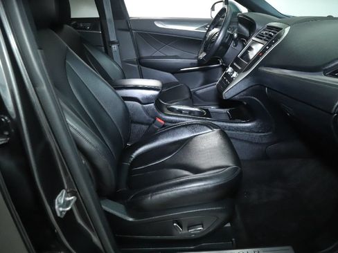 Used 2019 Lincoln MKC Premiere FWD image 34