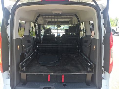 Used 2022 Ford Transit Connect XLT FWD image 12