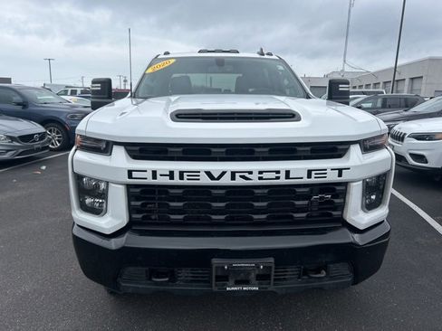 Used 2020 Chevrolet Silverado 2500 Custom w/ Custom Value Package image 2