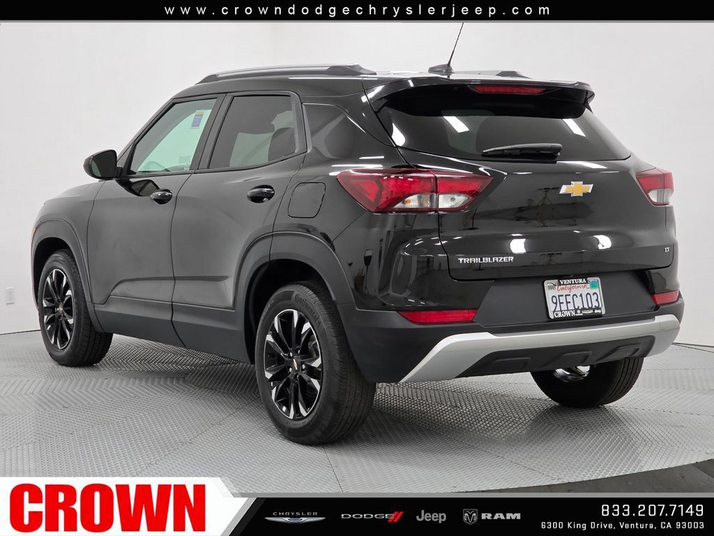 Used 2023 Chevrolet TrailBlazer LT FWD image 5
