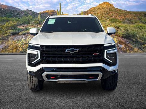 Used 2025 Chevrolet Suburban Z71 w/ Comfort Package image 5