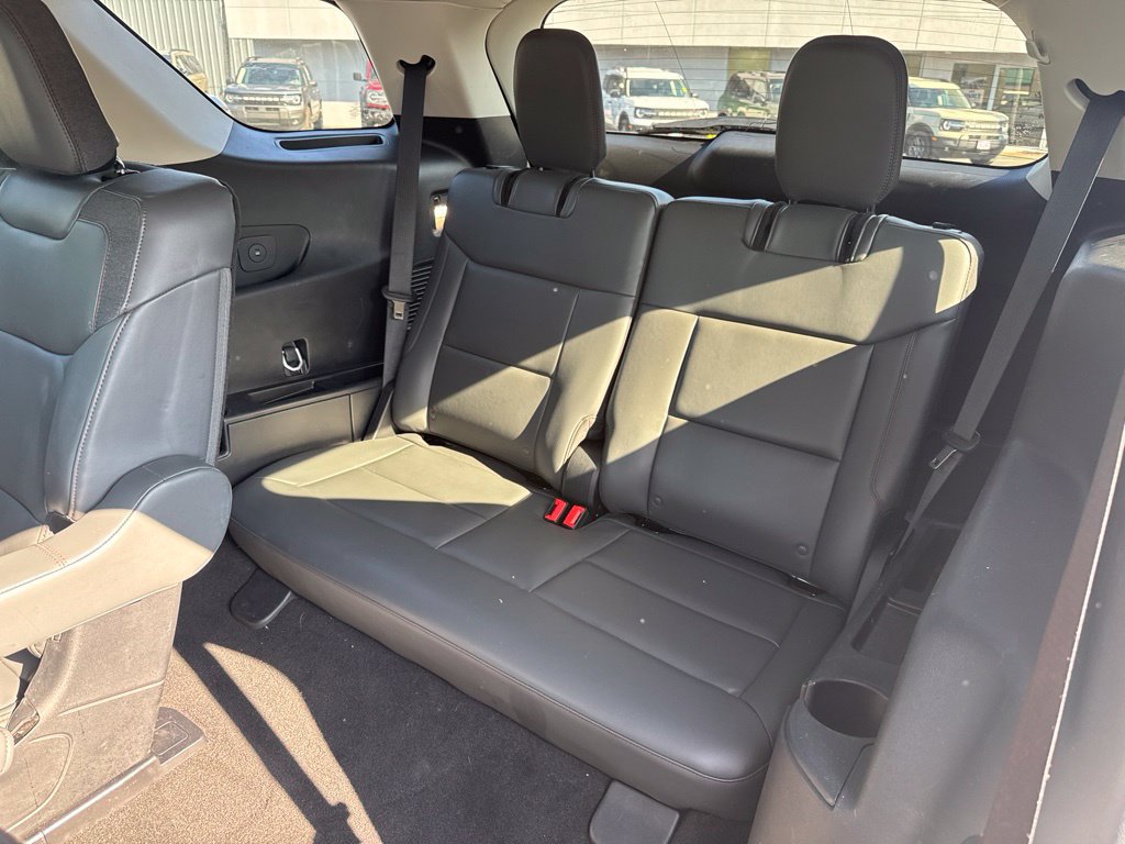 Used 2025 Ford Explorer Active w/ Active Comfort Package AWD/4WD image 12