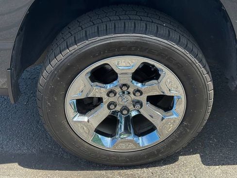 Used 2019 RAM 1500 Big Horn AWD/4WD image 12