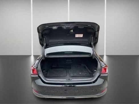 Used 2023 Lexus ES 300h F Sport image 9