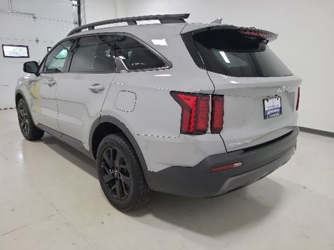 Used 2023 Kia Sorento S w/ Panoramic Sunroof Package AWD/4WD image 11