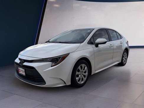 Used 2024 Toyota Corolla LE image 1