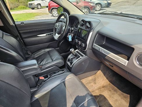 Used 2015 Jeep Compass High Altitude AWD/4WD image 11