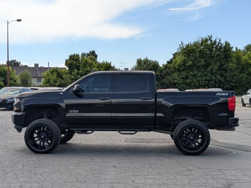Used 2018 Chevrolet Silverado 1500 LT w/ Texas Edition AWD/4WD image 9