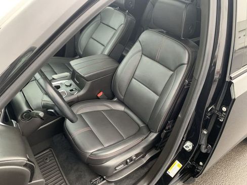 Certified 2023 Chevrolet Traverse RS image 21