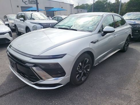Used 2025 Hyundai Sonata SEL image 1