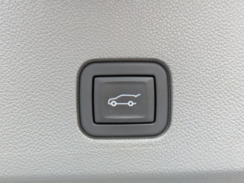 Certified 2024 Cadillac XT6 Premium Luxury image 12