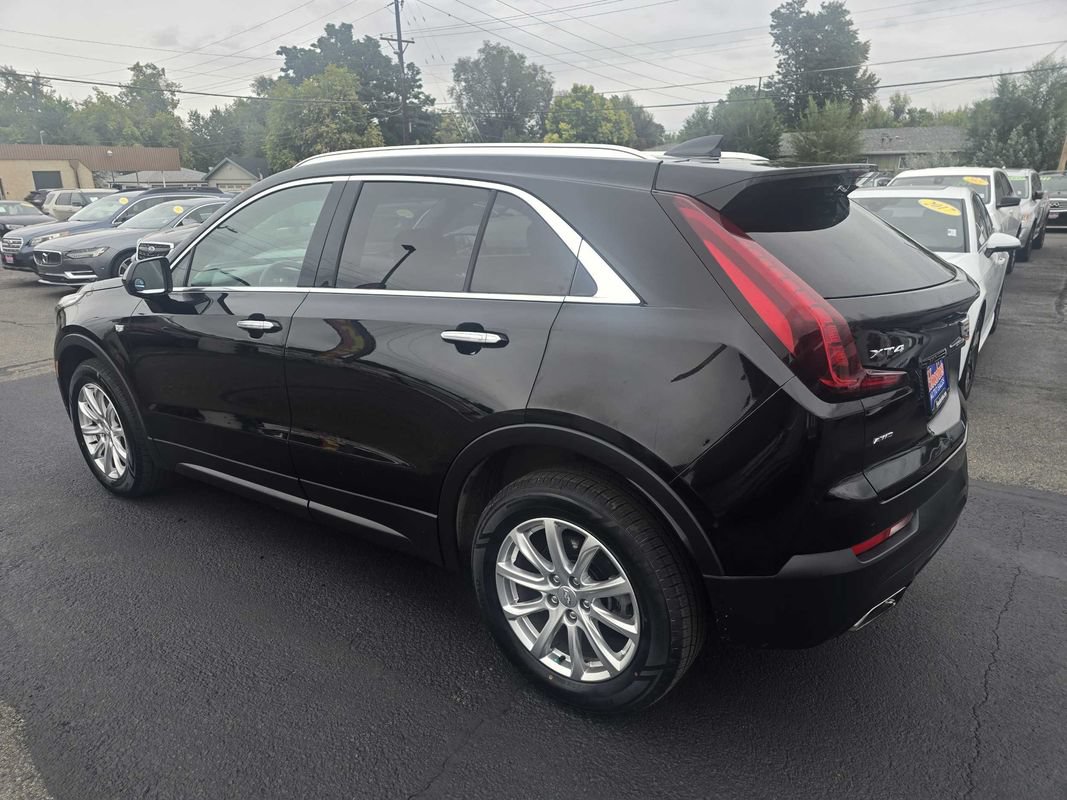 Used 2020 Cadillac XT4 Luxury w/ Cold Weather Package AWD/4WD image 14