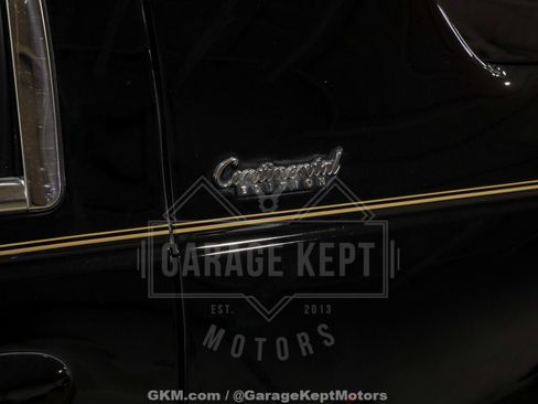 Used 2010 Lincoln Town Car Signature Limited image 30