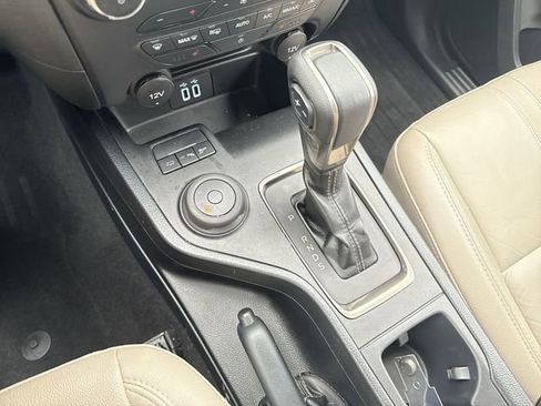 Used 2022 Ford Ranger Lariat w/ Equipment Group 501A High image 23