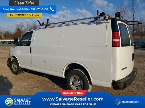 Used 2017 Chevrolet Express 2500 RWD image 3