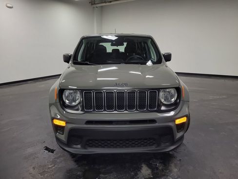 Used 2021 Jeep Renegade Sport image 3
