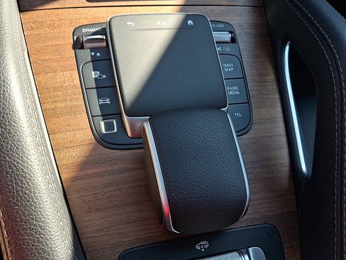 Certified 2025 Mercedes-Benz GLS 450 4MATIC image 25