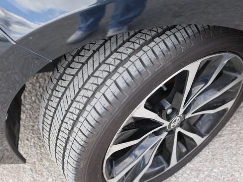 Used 2018 Toyota Corolla XSE image 25