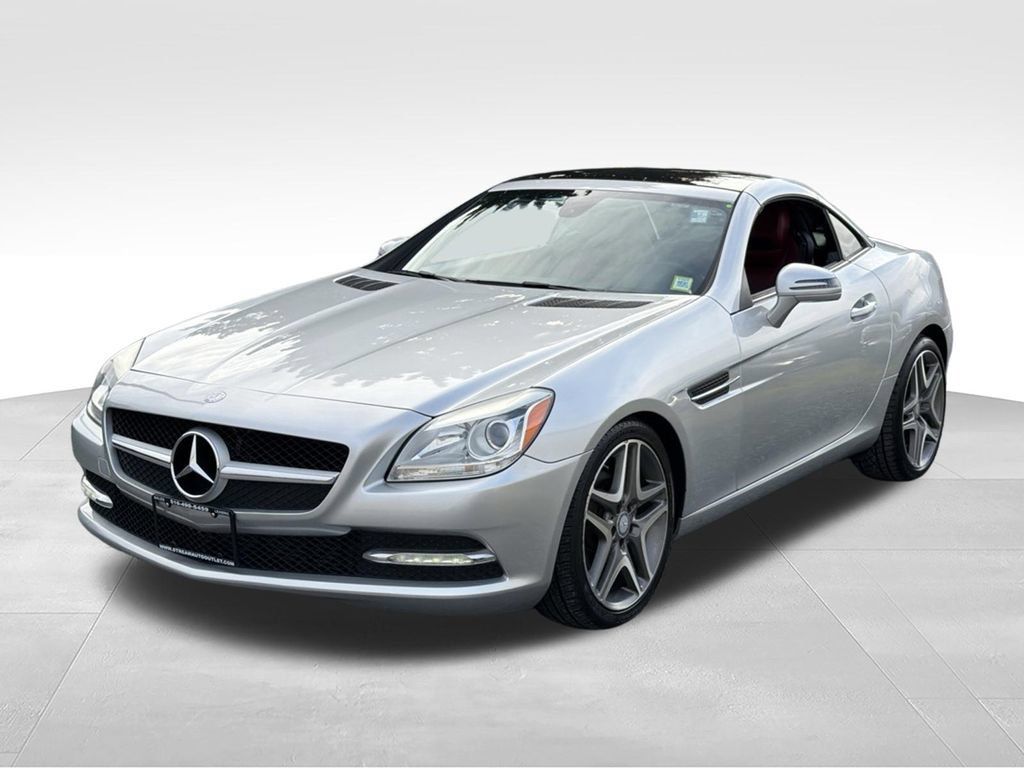 Used 2015 Mercedes-Benz SLK 250 image 3