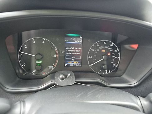 Used 2024 Toyota Corolla SE w/ SE Package image 2