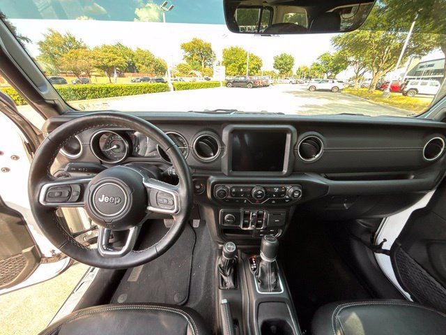 Used 2023 Jeep Wrangler Unlimited Sahara w/ Cold Weather Group AWD/4WD image 15