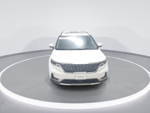 Used 2024 Kia Carnival SX Prestige image 2