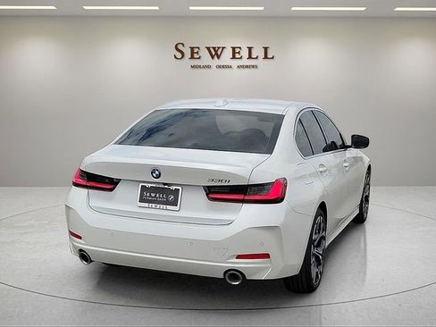 Used 2026 BMW 330i Sedan w/ Convenience Package RWD image 5