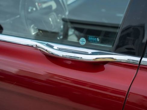 Used 2017 Lincoln Continental Select w/ Technology Package image 12