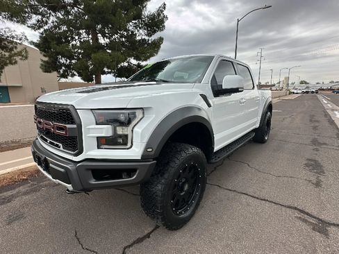 Used 2018 Ford F150 Raptor w/ Equipment Group 802A Luxury AWD/4WD image 10