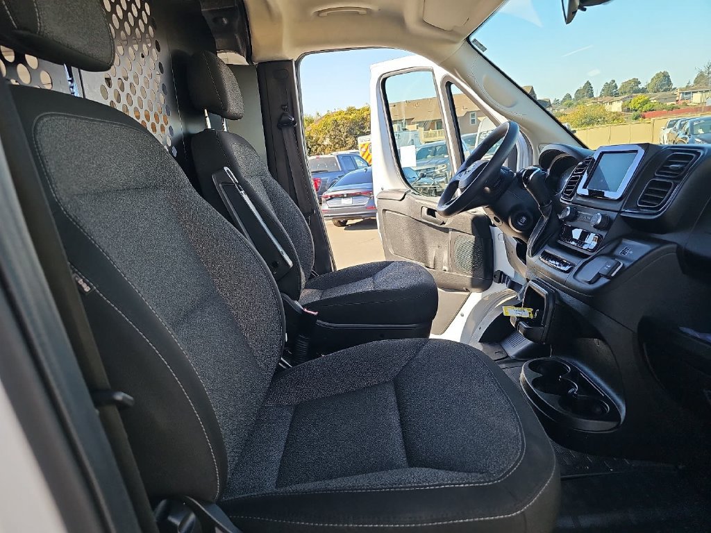 Used 2025 RAM ProMaster 2500 w/ U-Haul Equipment Group FWD image 10