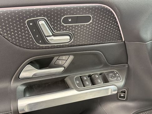 Used 2026 Mercedes-Benz GLB 250 4MATIC image 20