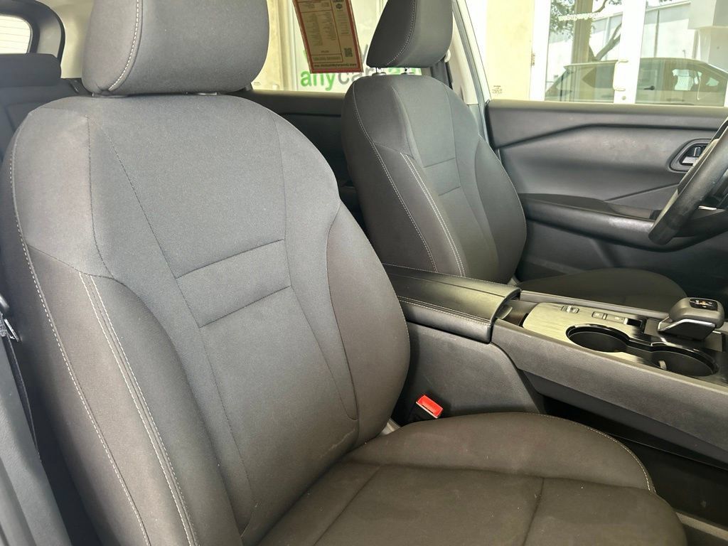 Used 2024 Nissan Rogue S FWD image 20
