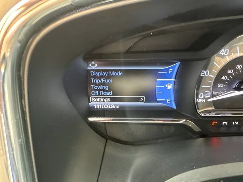 Used 2015 Lincoln Navigator 4WD image 25