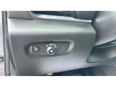 Used 2020 Chevrolet Traverse LS w/ LPO, Black Accent Package FWD image 22