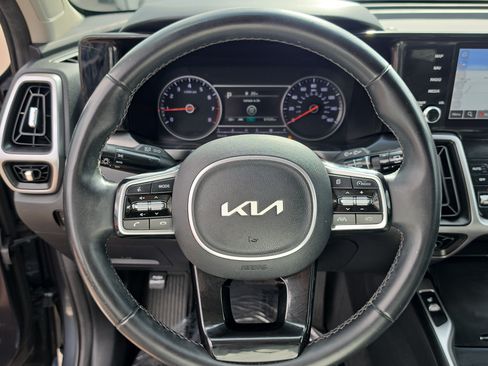 Certified 2022 Kia Sorento S w/ Panoramic Sunroof Package FWD image 29