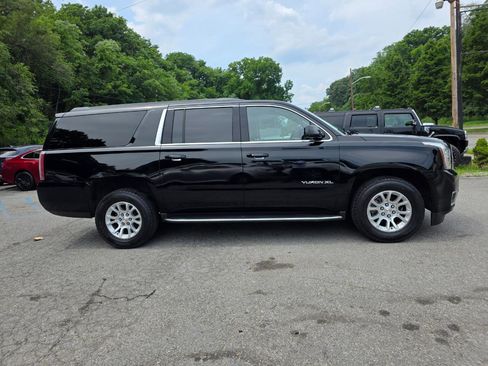 Used 2018 GMC Yukon XL SLT image 5