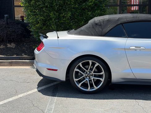 Used 2019 Ford Mustang GT Premium RWD image 22