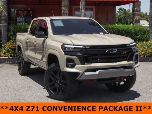 Used 2024 Chevrolet Colorado Z71 w/ Z71 Convenience Package 2 AWD/4WD image 2