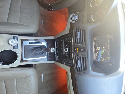 Used 2010 Mercedes-Benz E 550 Coupe image 11