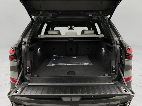 New 2026 BMW X5 xDrive40i w/ M Sport Package AWD/4WD image 7