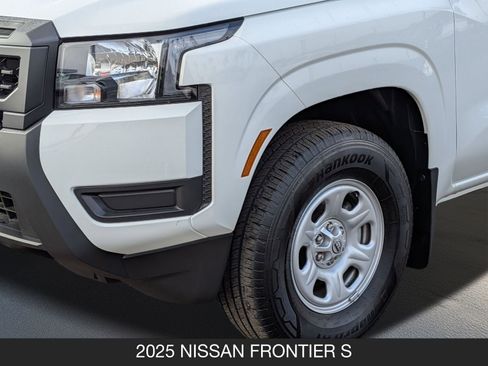 Certified 2025 Nissan Frontier S w/ S Utility Package image 11