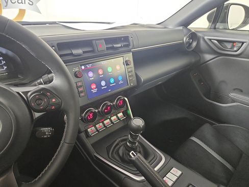 Used 2025 Toyota GR86 Premium w/ ALL Weather Mat Package (TMS) RWD image 23
