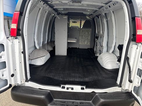 Used 2013 Chevrolet Express 1500 image 10