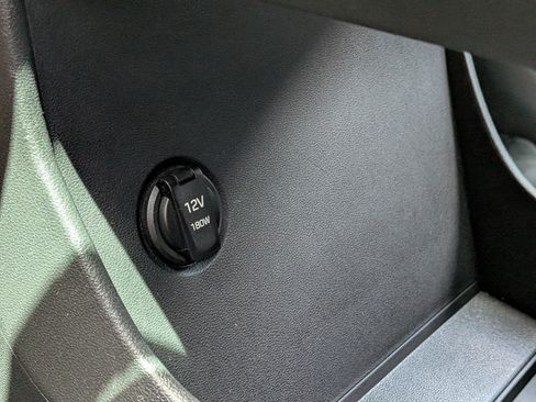 Used 2025 Hyundai Santa Fe SE FWD image 33